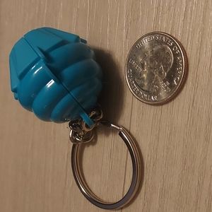 💜4/$20💜 TUPPERWARE Keychain - Mini Cupcake Holder